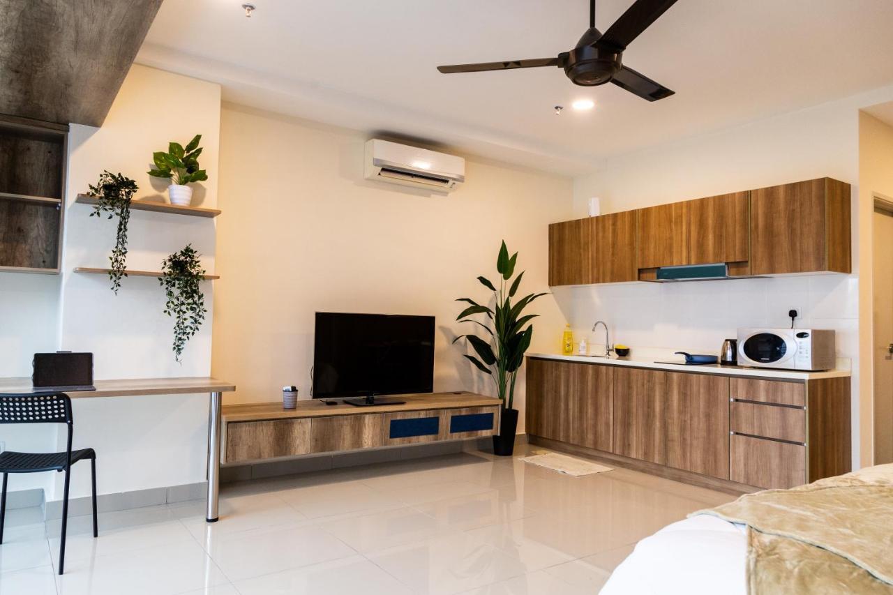 Studio Units At Pacific Tower Near Jaya One By Comfyasia เปอตาลิงจายา ภายนอก รูปภาพ